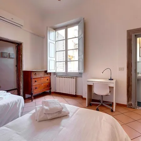 Ginori 3 G Apartment